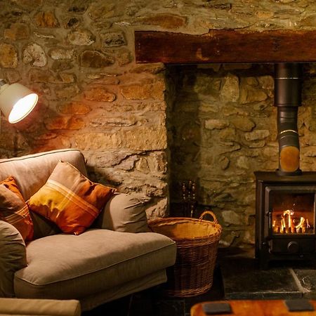 St Davids Hideaway With Roll-Top Bath & Log Burner Exterior photo