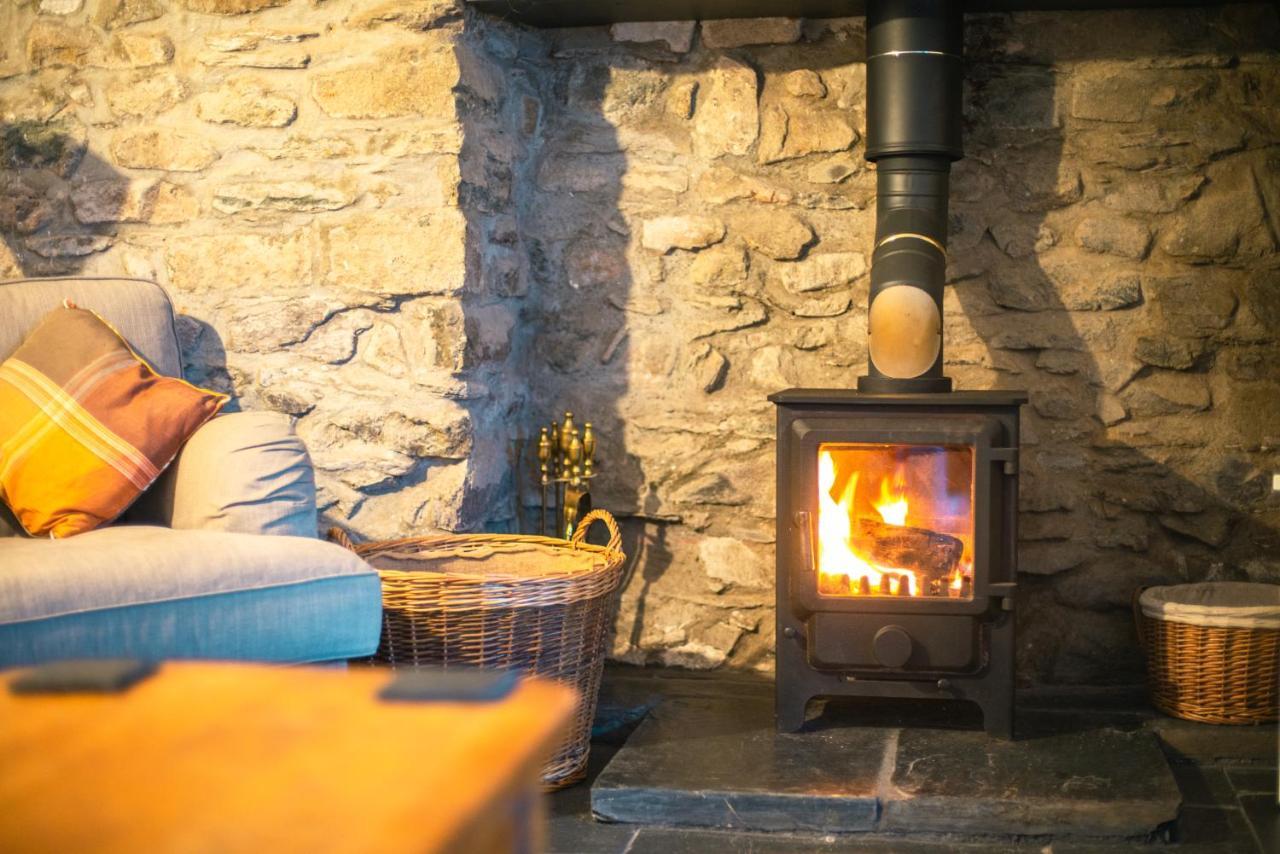 St Davids Hideaway With Roll-Top Bath & Log Burner Exterior photo